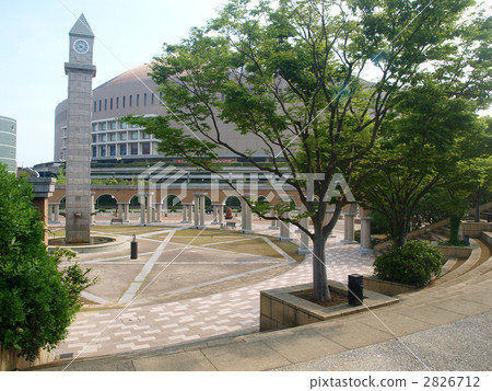 Arch and clock tower 2826712