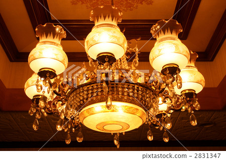 Chandelier up 2831347