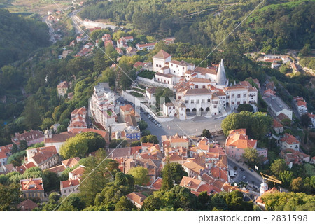 辛特拉宮(世界遺產)和城市景觀 辛特拉宮(世界遺產)和城市景觀 2831598