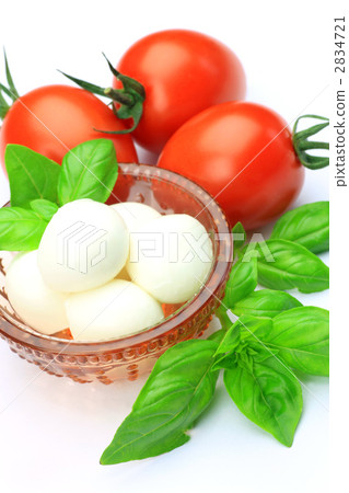 Cheese and tomato Cheese and tomato 2834721