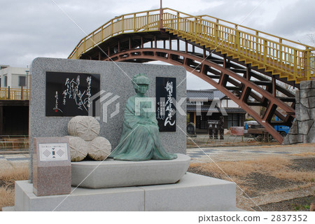 bride of itako, bronze statue, iconic 2837352