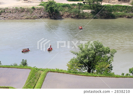 "Rafting" A boat descending the Chikuma river 2838210