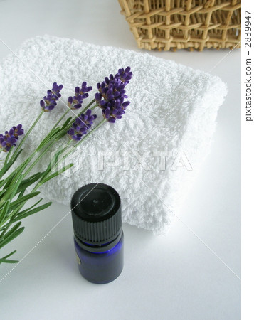 aroma therapy, bottle, essential oil 2839947
