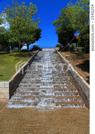 The flow of water in the warehouse park of Hyogo prefecture 2840204