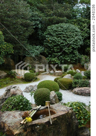 京都囤積居奇房子秋天庭院 2848186