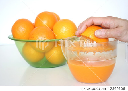 Freshly squeezed orange juice 2860106