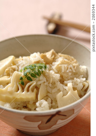 takenoko rice, rice cooked with other ingredients, rice with bamboo shoots 2869344