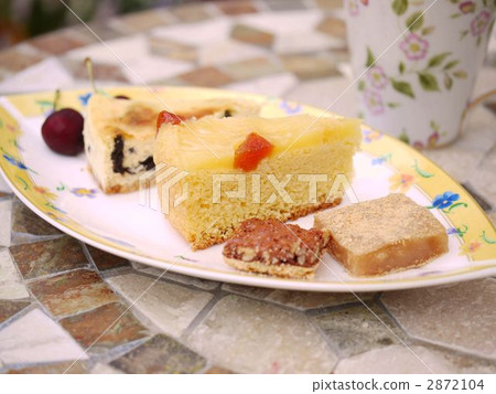 Garden tea time 2872104