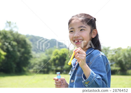 dark hair, elementary student, primary school child 2876452