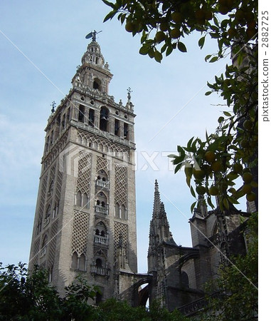 Tower of Giralda Tower of Giralda 2882725