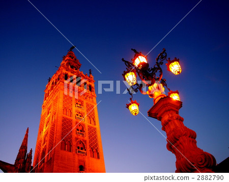 Tower of Giralda Tower of Giralda 2882790
