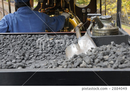 steam locomotive  2884049