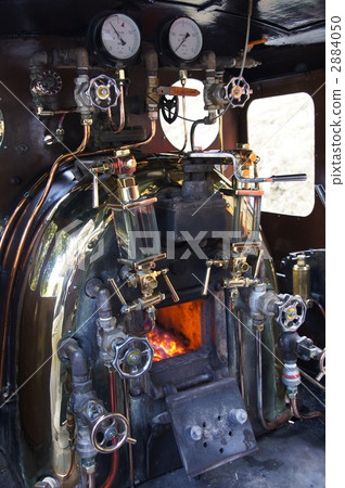 steam locomotive  2884050