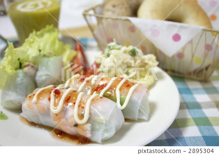 Raw spring roll Raw spring roll 2895304