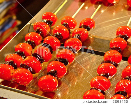 Sweets sold at the market (Miao Kou Xiaochi (Keelung Night Market) / Keelung City, Taiwan) 2895450