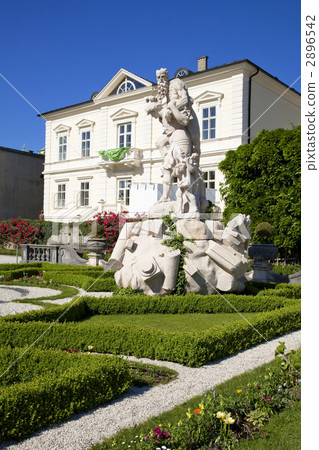 Mirabelle garden in Salzburg 2896542