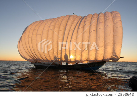 帆船染成金色 2898648