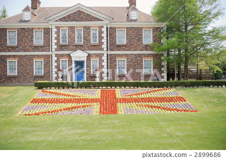 有旗子的一張花床 2899686