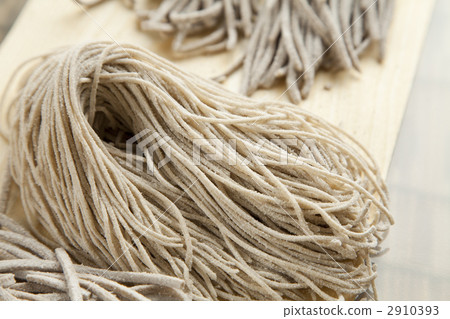 10% soba, uncooked noodles, noodles 2910393