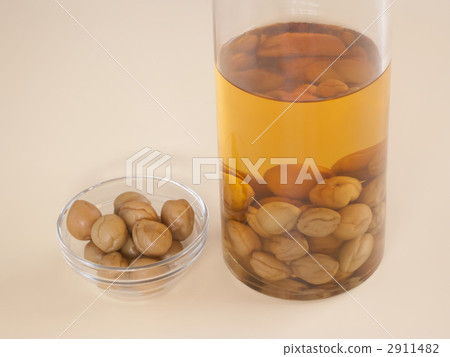 Plum wine and pickled plum seeds 2911482