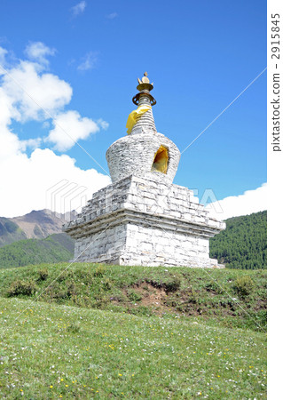 The pagoda of Nabe Shobun The pagoda of Nabe Shobun 2915845