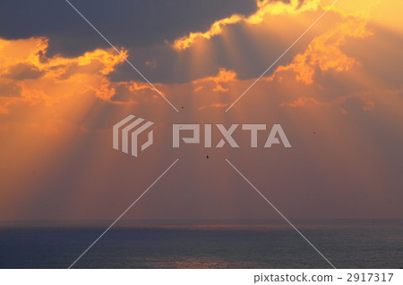 黃昏之光 倫勃朗光線 天使的拉得 2917317