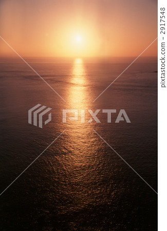 Sunset seen from the Ogasawara Islands · Chichijima Mikazukiyama Observatory Sunset seen from the Ogasawara Islands · Chichijima Mikazukiyama Observatory 2917548