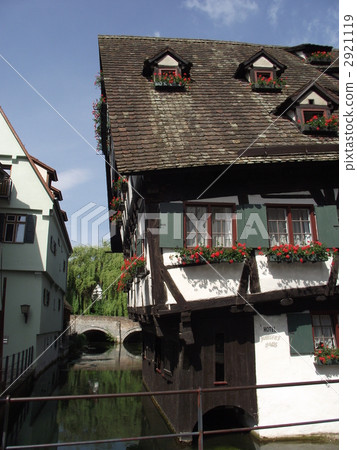 烏爾姆在德國的傾斜房子 2921119