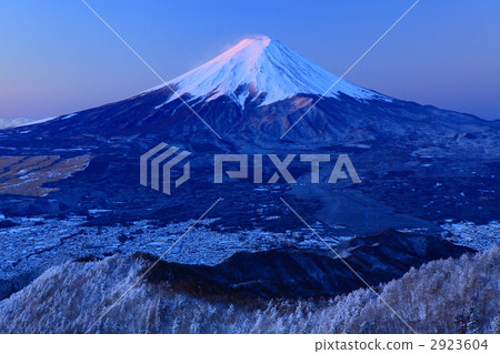 I take Fuji from Mitsutoge 2923604