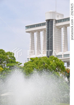 Garden Head Fountain Square 2924925