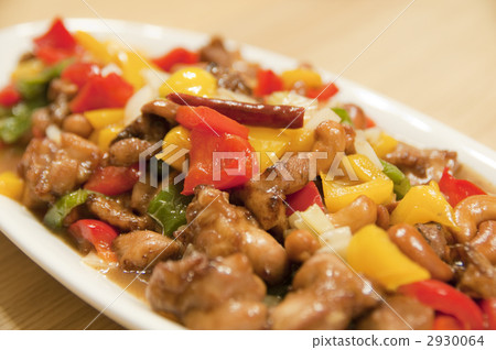 Stir-fried chicken and cashew nuts 2930064