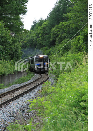 Hybrid train running at the highest point of the JR train 2931918