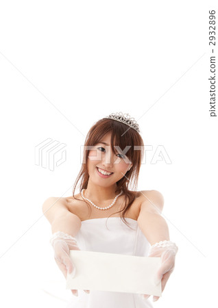 A bride with a letter 2932896