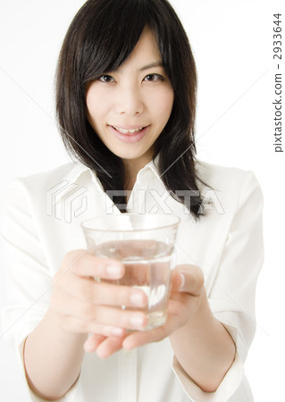 喝水的女員工 2933644
