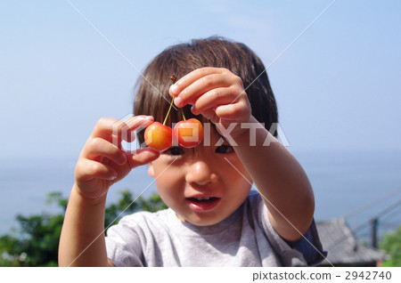 Cherries and children Cherries and children 2942740