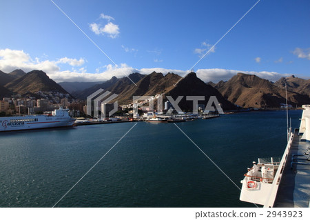 Departure from Tenerife 2943923