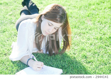 write, writing, Young female 2944141