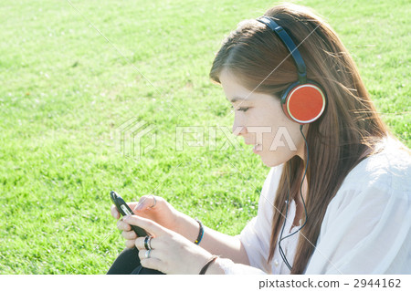 Young female, female, lady 2944162