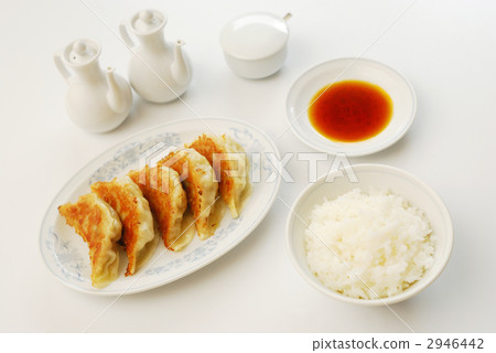 Dumplings set meal 2946442