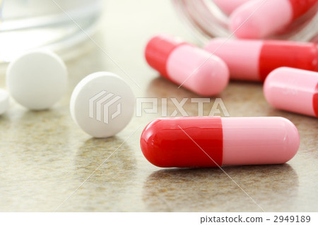 紅色和粉紅色的藥 紅色和粉紅色的藥 2949189