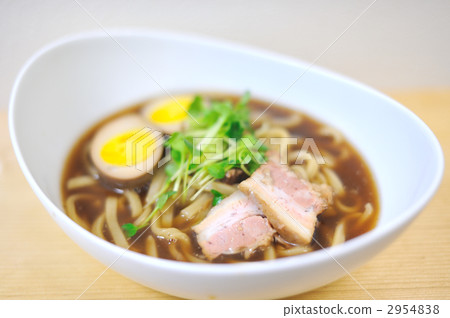 Udon noodles 2954838