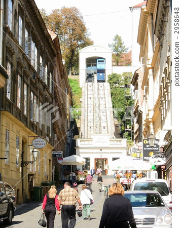 克羅地亞薩格勒布世界最短的纜車 2958648