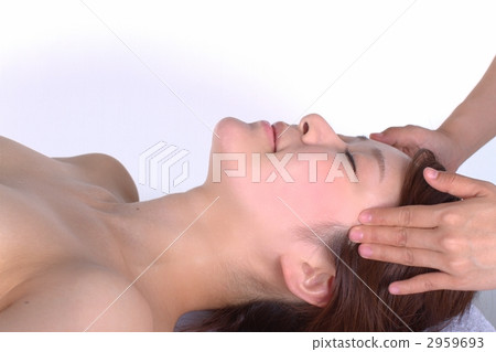 Head massage 2959693