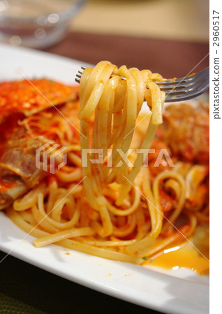移民蟹的番茄奶油意大利面 2960517