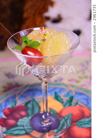 Fruit dessert (Fumita and mini tomatoes) Fruit dessert (Fumita and mini tomatoes) 2961735