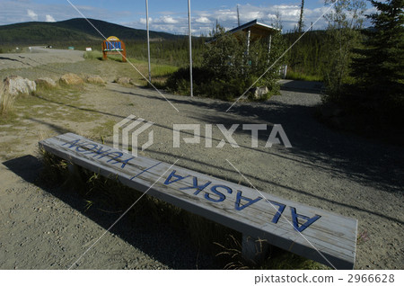 在各國之間展開 2966628