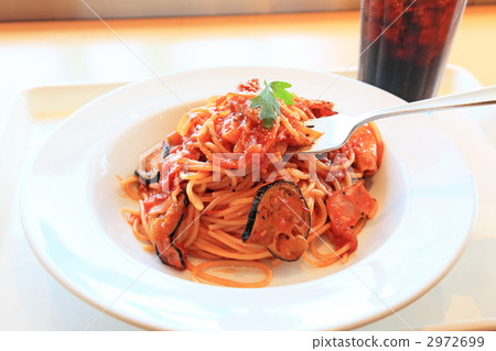 Fried eggplant tomato sauce pasta 2972699