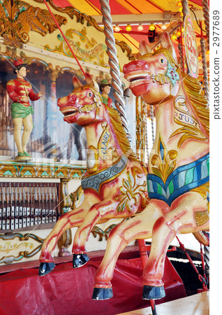 Merry go land 2977689