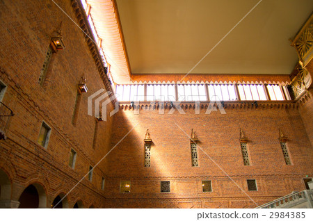 Between blue 2984385