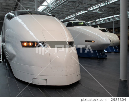 successive shinkansen, 100 series, route 100 2985804